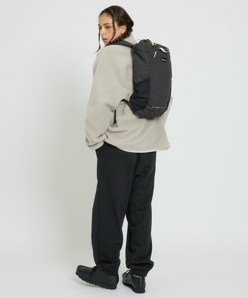 Cotopaxi(コトパクシ)の「【cotopaxi/コトパクシ】Empacable 16L Daypack/バッグパック/16L(バックパック/リュック・レディース・マスタード/ブラック/パープル・フリー)」の17枚目の写真
