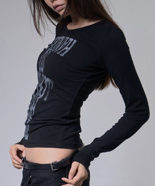 FANCY CLUB(ファンシークラブ)の「A'GEM/9 × .kom 『FANCY CLUB/ファンシークラブ』 TOO HOT LONG SLEEVE/TOOHOT ロングスリーブカットソー(Tシャツ/カットソー・レディース・ブラック/ホワイト・FREE)」の3枚目の写真