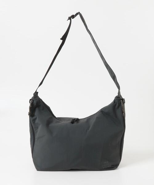 URBAN RESEARCH DOORS(アーバンリサーチドアーズ)の「撥水MULTIPOCKET SHOULDER(ショルダーバッグ・メンズ・ブラック/ネイビー/ダークグレー・-)」の3枚目の写真
