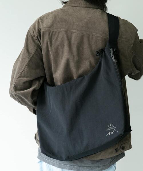 URBAN RESEARCH DOORS(アーバンリサーチドアーズ)の「撥水MULTIPOCKET SHOULDER(ショルダーバッグ・メンズ・ブラック/ネイビー/ダークグレー・-)」の5枚目の写真