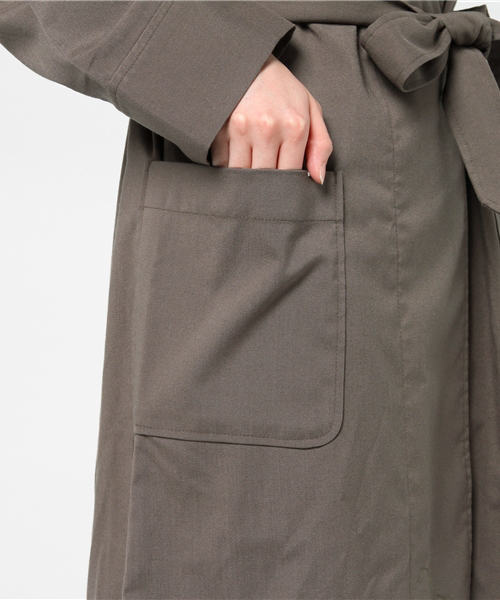 LBC（エルビーシー）の「着流しトレンチ    （トレンチコート・レディース・オリーブ/ベージュ・MEDIUM/LARGE）」の9枚目の写真