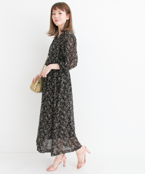 URBAN RESEARCH（アーバンリサーチ）の「 UR ギャザーロングワンピース　（ワンピース・レディース・カーキ/その他1・FREE）」の3枚目の写真