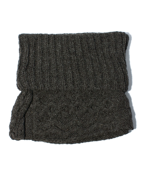 Another Edition(アナザーエディション)の「AE Roving Hand ケープ(ストール/ショール・レディース・グレー/ダークグレー/ベージュ・フリー)」の1枚目の写真