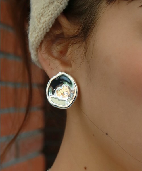 TODAYFUL（トゥデイフル）の「ニュアンスプレートイヤリング（イヤリング・レディース・シルバー/ゴールド・FREE）」の8枚目の写真