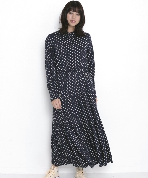 cepo（セポ）の「小花ティアードマキシワンピース（ワンピース・レディース・ブラック/ネイビー・M）」の11枚目の写真
