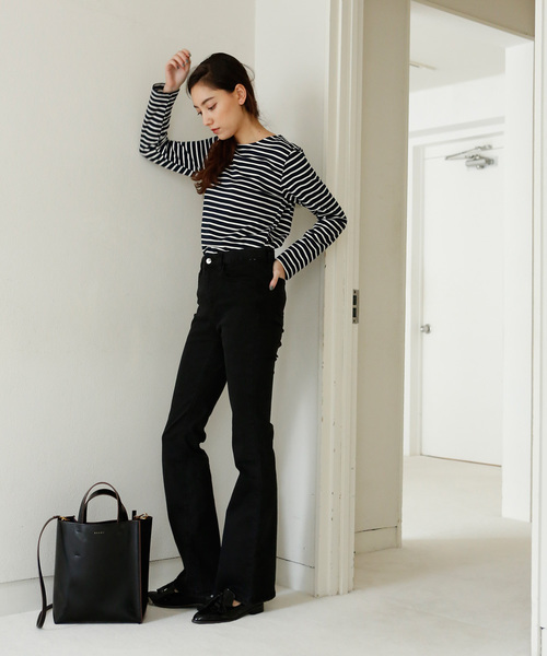 marjour（マージュール）の「STRETCH FLARE DENIM（デニムパンツ・レディース・ブラック/インディゴブルー・SMALL/MEDIUM）」の6枚目の写真