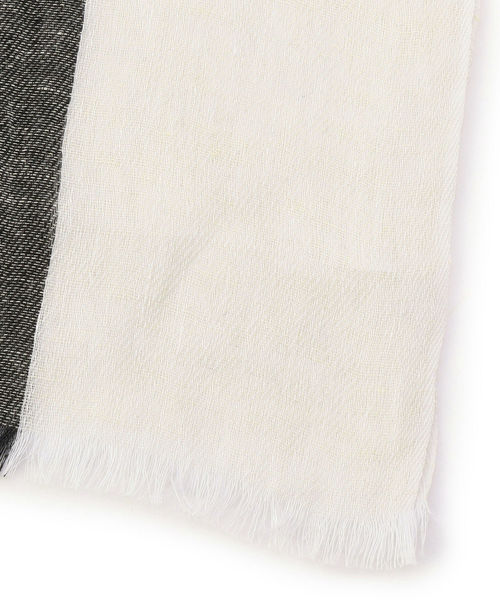 SHIPS（シップス）の「ARIANNA: リネン パターン ソリッド ストール（ストール/ショール・メンズ・ライトブルー/カーキ・ONE SIZE）」の4枚目の写真