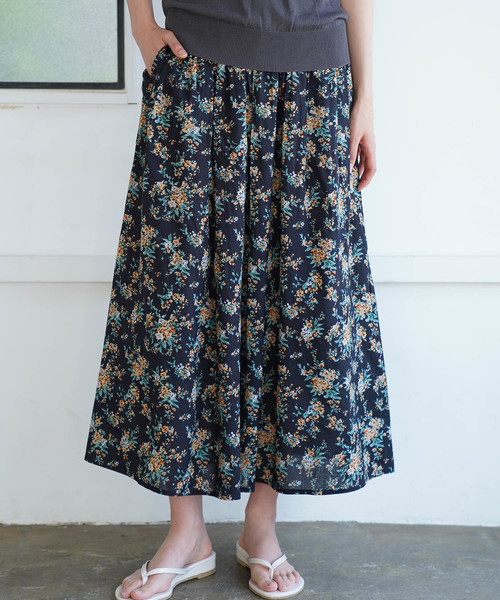 AMERICAN HOLIC（アメリカンホリック）の「ギャザーロングスカート　＊（スカート・レディース・その他5/ストライプ/チェック/その他14/ブラック系その他/ドット・FREE）」の2枚目の写真