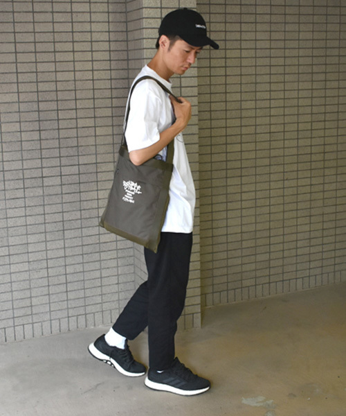 DOUBLE STEAL（ダブルスティール）の「Screen トート（ショルダーバッグ・メンズ・ブラック/カーキ/ブルー・フリー）」の6枚目の写真