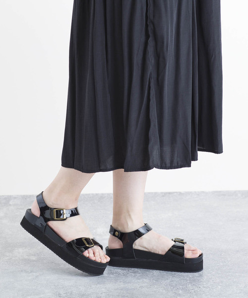 LUGG NAGG(ラグナグ)の「プラットフォームストラップサンダル(サンダル・レディース・ブラック/ダークブラウン・22.5cm/23.5cm/24.5cm)」の5枚目の写真