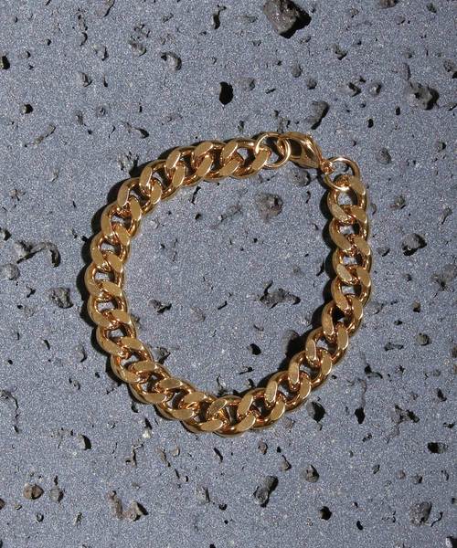 CORPUS TOKYO�i�R�[�p�X �g�[�L���[�j�́u�`�F�[���u���X���b�g�i�u���X���b�g�j�v�bH