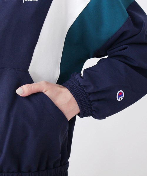 Champion(チャンピオン)の「Champion フード付き配色ブルゾン(ブルゾン・レディース・ホワイト系9/ネイビー系5/イエロー系7・02/03)」の8枚目の写真