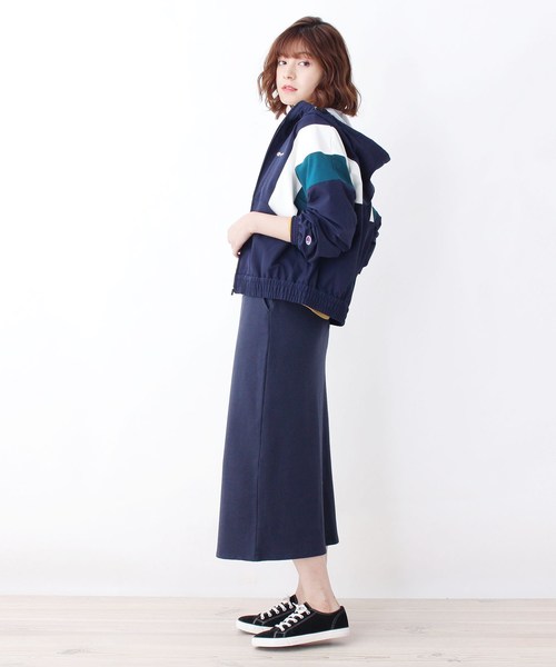 Champion(チャンピオン)の「Champion フード付き配色ブルゾン(ブルゾン・レディース・ホワイト系9/ネイビー系5/イエロー系7・02/03)」の12枚目の写真