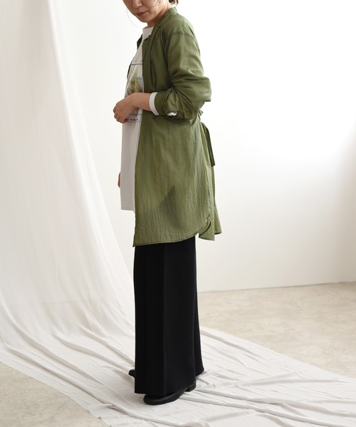 LHELBIE（レルビエ）の「バンドカラーシアーロングシャツ（シャツ/ブラウス・レディース・ベージュ/カーキ/キャメル・M）」の6枚目の写真