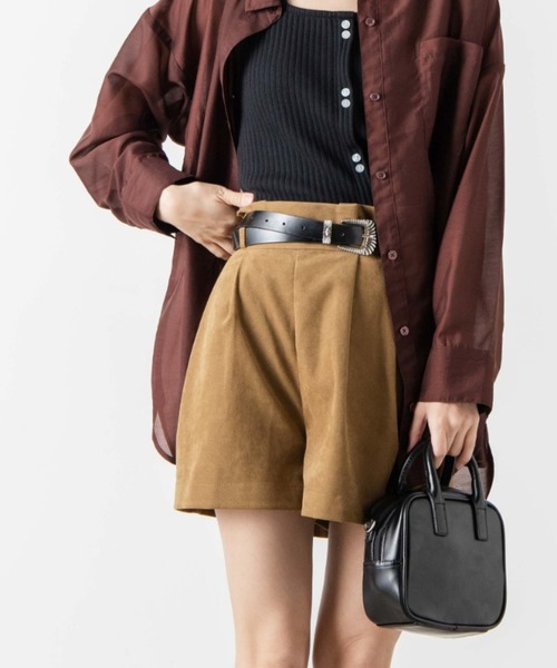 WEGO(ウィゴー)の「WEGO/【セットアップ対応商品】スエードライクタックショートパンツ(その他パンツ・レディース・パープル/ブラウン/オリーブ/アイボリー・FREE)」の1枚目の写真