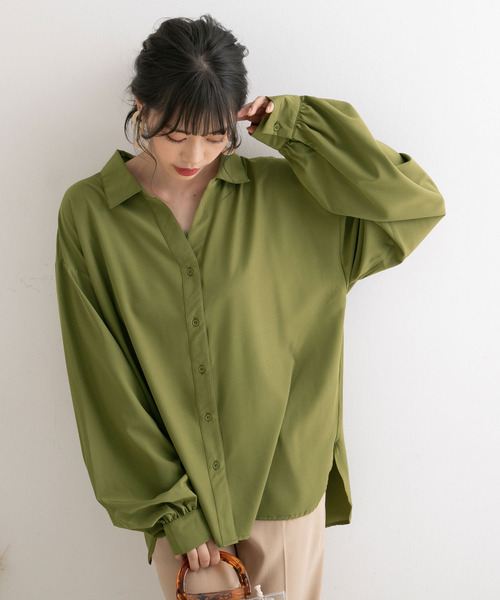 Newlyme（ニューリーミー）の「バルーンスリーブスキッパーシャツ（シャツ/ブラウス・レディース・グレイッシュベージュ/オリーブ/ブラック/ブラウン・MEDIUM/LARGE）」の4枚目の写真