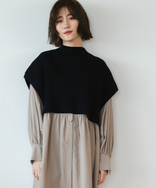 A part by（アパートバイ）の「5GPCアゼショートベスト  931430（ベスト・レディース・アイボリー/ブラック/グレー系その他2/グリーン系その他4・FREE）」の2枚目の写真