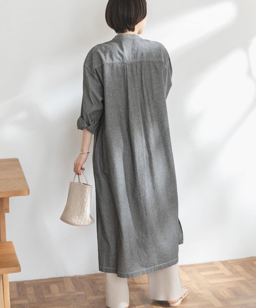 FORK&SPOON（フォークアンドスプーン）の「FORK&SPOON　バンドカラーシャンブレーワンピース（ワンピース・レディース・ブラック系その他/ブルー系その他・ONE）」の3枚目の写真