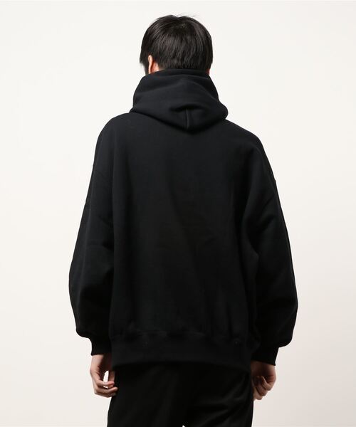 is-ness（イズネス）の「【WIS-NESS / ウィズネス】 OVER HOODIE SWEAT（パーカー・メンズ・ブラック/チャコールグレー・MEDIUM）」の6枚目の写真
