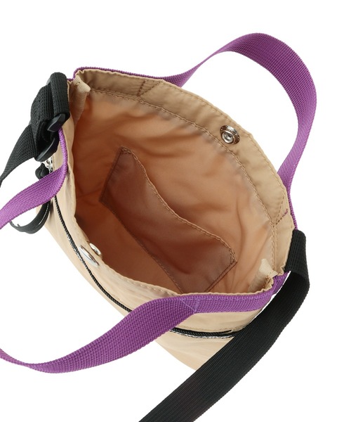 Dickies(ディッキーズ)の「【Dickies】別注フロントジップショルダーバッグ(ショルダーバッグ・レディース・ブラック/ベージュ・FREE)」の6枚目の写真