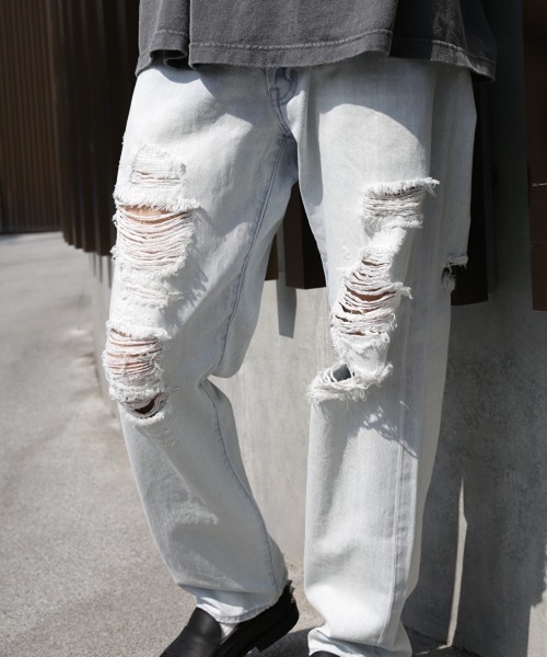 LEGENDA（レジェンダ）の「レジェンダ ハードブリーチ クラッシュ デニムパンツ / LEGENDA Hard Bleach Crash Denim Pants （デニムパンツ・メンズ・ライトインディゴブルー・1/3/2）」の10枚目の写真