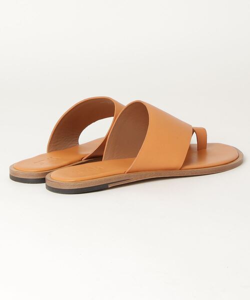 JVAM（ジェーヴィエーエム）の「JVAM:NETHI SANDAL COW VT（サンダル・メンズ・ベージュ・41/43/40）」の2枚目の写真