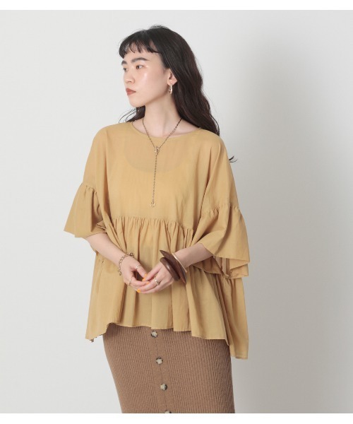 crie conforto（クリーコンフォルト）の「スクエアギャザーＢＬ（シャツ/ブラウス・レディース・ブラック/オフホワイト/イエロー・FREE）」の3枚目の写真