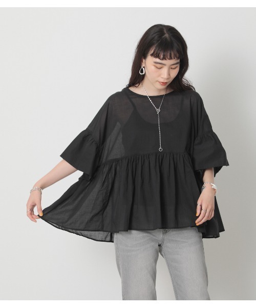 crie conforto（クリーコンフォルト）の「スクエアギャザーＢＬ（シャツ/ブラウス・レディース・ブラック/オフホワイト/イエロー・FREE）」の2枚目の写真