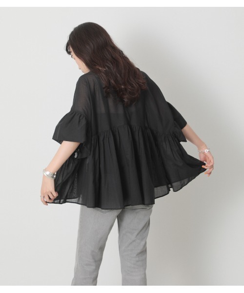 crie conforto（クリーコンフォルト）の「スクエアギャザーＢＬ（シャツ/ブラウス・レディース・ブラック/オフホワイト/イエロー・FREE）」の16枚目の写真