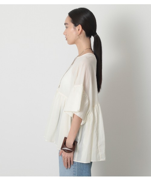 crie conforto（クリーコンフォルト）の「スクエアギャザーＢＬ（シャツ/ブラウス・レディース・ブラック/オフホワイト/イエロー・FREE）」の8枚目の写真