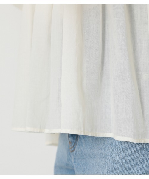 crie conforto（クリーコンフォルト）の「スクエアギャザーＢＬ（シャツ/ブラウス・レディース・ブラック/オフホワイト/イエロー・FREE）」の14枚目の写真