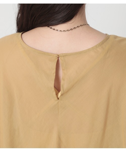 crie conforto（クリーコンフォルト）の「スクエアギャザーＢＬ（シャツ/ブラウス・レディース・ブラック/オフホワイト/イエロー・FREE）」の21枚目の写真