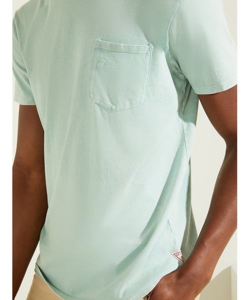 Guess（ゲス）の「Sueded Jersey Tee（Tシャツ/カットソー・メンズ・ホワイト/ライトブルー/ベージュ/ブラウン/ダークグレー・SMALL/MEDIUM/LARGE/X-LARGE）」の12枚目の写真