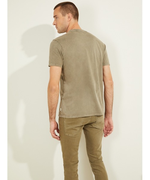 Guess（ゲス）の「Sueded Jersey Tee（Tシャツ/カットソー・メンズ・ホワイト/ライトブルー/ベージュ/ブラウン/ダークグレー・SMALL/MEDIUM/LARGE/X-LARGE）」の9枚目の写真