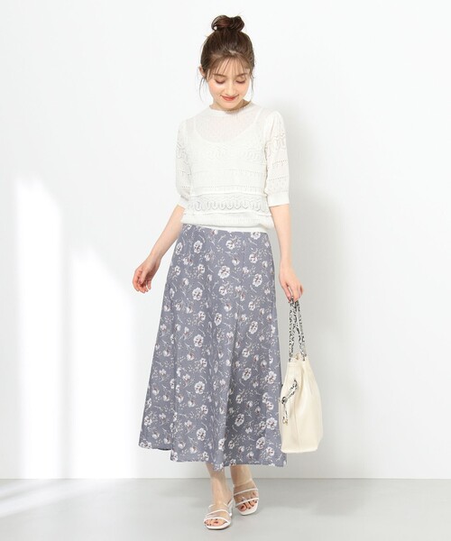 Feroux（フェルゥ）の「【洗える】スモーキートーンフラワー スカート（スカート・レディース・ブラック系3/スカイブルー系3・1/2）」の8枚目の写真