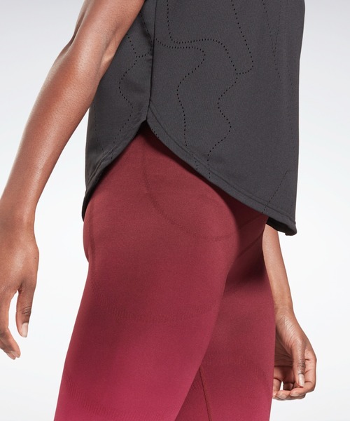 Reebok(リーボック)の「ユナイテッド バイ フィットネス パーフォレーテッド Tシャツ / United By Fitness Perforated Tee(Tシャツ/カットソー・レディース・ブラック/ブルー・LARGE/X-LARGE/XX-LARGE/MEDIUM/SMALL/X-SMALL)」の12枚目の写真