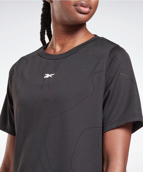 Reebok(リーボック)の「ユナイテッド バイ フィットネス パーフォレーテッド Tシャツ / United By Fitness Perforated Tee(Tシャツ/カットソー・レディース・ブラック/ブルー・LARGE/X-LARGE/XX-LARGE/MEDIUM/SMALL/X-SMALL)」の11枚目の写真