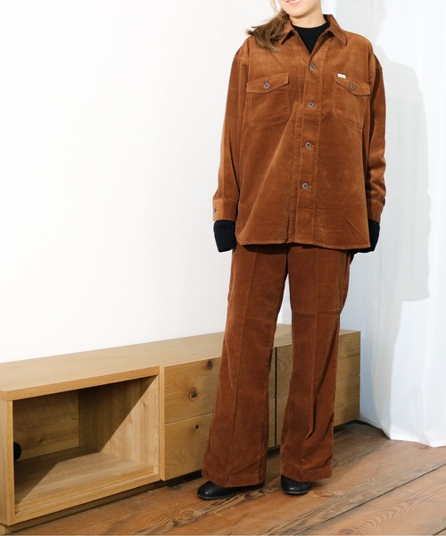Lee(リー)の「Lee/リー 細畝コーデュロイ リラックスシャツ(シャツ/ブラウス・レディース・パープル/ブラウン・SMALL/MEDIUM)」の18枚目の写真