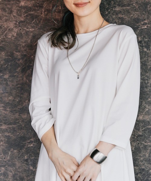 Bou Jeloud(ブージュルード)の「【はあちゅう×BouJeloud】美シルエットAラインTOPS(Tシャツ/カットソー・レディース・ブラック/オフホワイト/ピンク・FREE)」の16枚目の写真