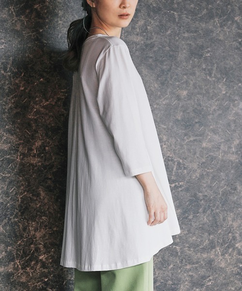 Bou Jeloud(ブージュルード)の「【はあちゅう×BouJeloud】美シルエットAラインTOPS(Tシャツ/カットソー・レディース・ブラック/オフホワイト/ピンク・FREE)」の13枚目の写真