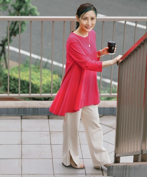 Bou Jeloud(ブージュルード)の「【はあちゅう×BouJeloud】美シルエットAラインTOPS(Tシャツ/カットソー・レディース・ブラック/オフホワイト/ピンク・FREE)」の10枚目の写真