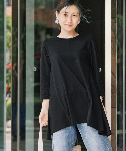 Bou Jeloud(ブージュルード)の「【はあちゅう×BouJeloud】美シルエットAラインTOPS(Tシャツ/カットソー・レディース・ブラック/オフホワイト/ピンク・FREE)」の4枚目の写真