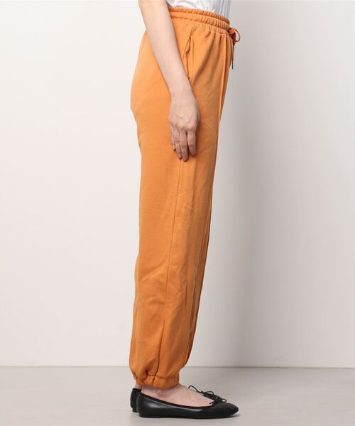 WEGO（ウィゴー）の「WEGO/ピンタックJOGイージーパンツ（スウェットパンツ・レディース・ホワイト/ブラック/ダークグリーン/オートミール/ブラック系その他/オレンジ/ネイビー/アニマル/レッド/サックスブルー/グリーン/その他2/その他1・FREE）」の14枚目の写真