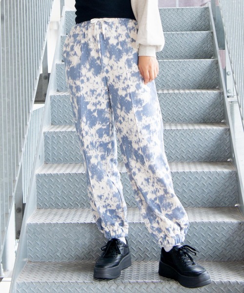 WEGO（ウィゴー）の「WEGO/ピンタックJOGイージーパンツ（スウェットパンツ・レディース・ホワイト/ブラック/ダークグリーン/オートミール/ブラック系その他/オレンジ/ネイビー/アニマル/レッド/サックスブルー/グリーン/その他2/その他1・FREE）」の11枚目の写真