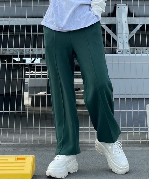 WEGO（ウィゴー）の「WEGO/ピンタックJOGイージーパンツ（スウェットパンツ・レディース・ホワイト/ブラック/ダークグリーン/オートミール/ブラック系その他/オレンジ/ネイビー/アニマル/レッド/サックスブルー/グリーン/その他2/その他1・FREE）」の6枚目の写真