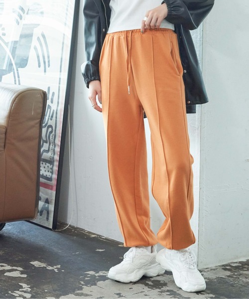 WEGO（ウィゴー）の「WEGO/ピンタックJOGイージーパンツ（スウェットパンツ・レディース・ホワイト/ブラック/ダークグリーン/オートミール/ブラック系その他/オレンジ/ネイビー/アニマル/レッド/サックスブルー/グリーン/その他2/その他1・FREE）」の17枚目の写真