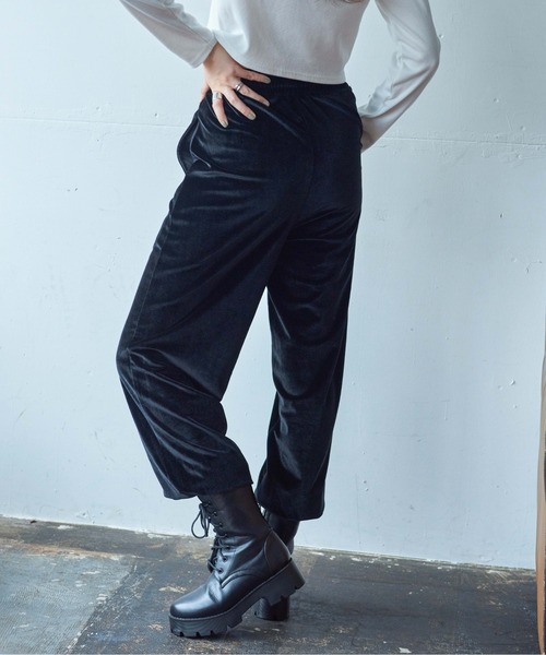 WEGO（ウィゴー）の「WEGO/ピンタックJOGイージーパンツ（スウェットパンツ・レディース・ホワイト/ブラック/ダークグリーン/オートミール/ブラック系その他/オレンジ/ネイビー/アニマル/レッド/サックスブルー/グリーン/その他2/その他1・FREE）」の20枚目の写真