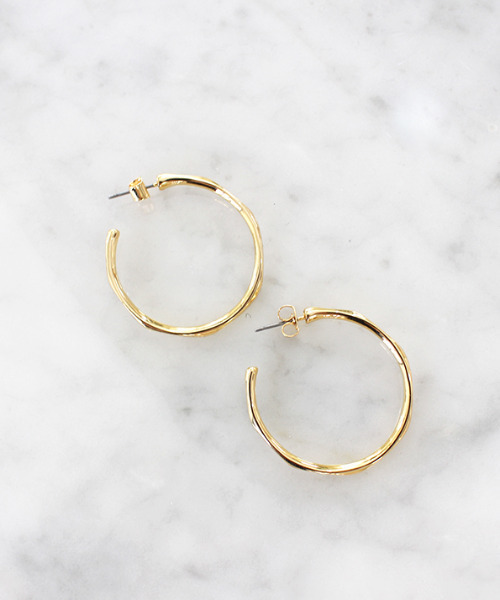 MODE ROBE(モードローブ)の「フープピアス(ピアス(両耳用)・レディース・ゴールド/シルバー・FREE)」の10枚目の写真