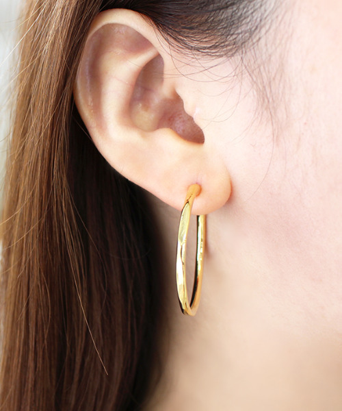 MODE ROBE(モードローブ)の「フープピアス(ピアス(両耳用)・レディース・ゴールド/シルバー・FREE)」の7枚目の写真