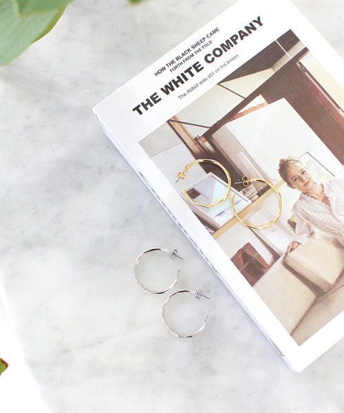 MODE ROBE(モードローブ)の「フープピアス(ピアス(両耳用)・レディース・ゴールド/シルバー・FREE)」の4枚目の写真